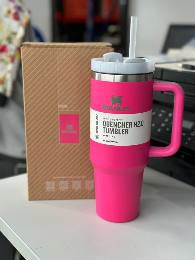 Combo de Vasos Térmicos que Todos Quieren: STANLEY Quencher 40 oz + 20 oz | ¡Potencia, Estilo y Resistencia!
