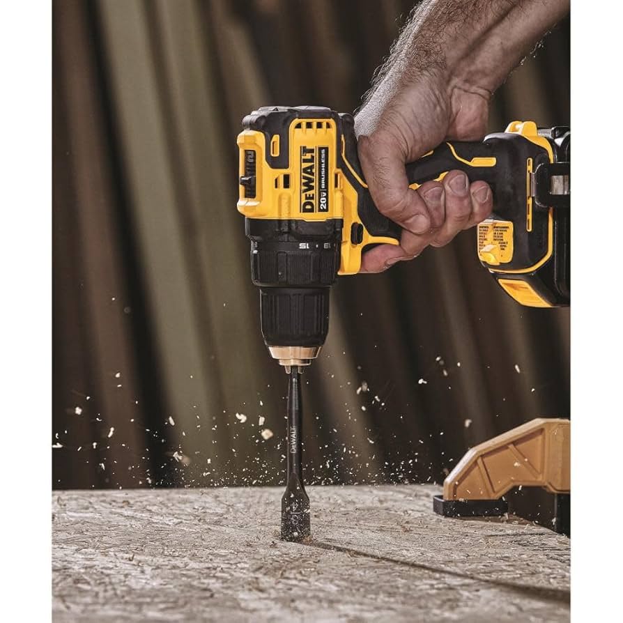 TALADRO INALAMBRICO DeWALT - Dos baterías de 24V + Accesorios